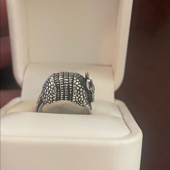 James Avery Retired armadillo bubble ring